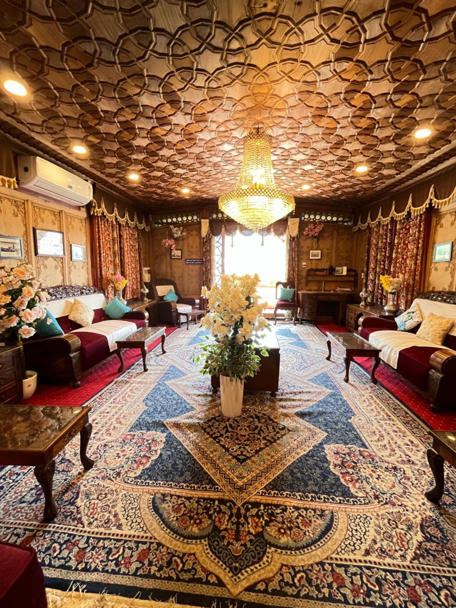 Crown Of India Group Of Houseboats Hotel Srinagar  Ngoại thất bức ảnh