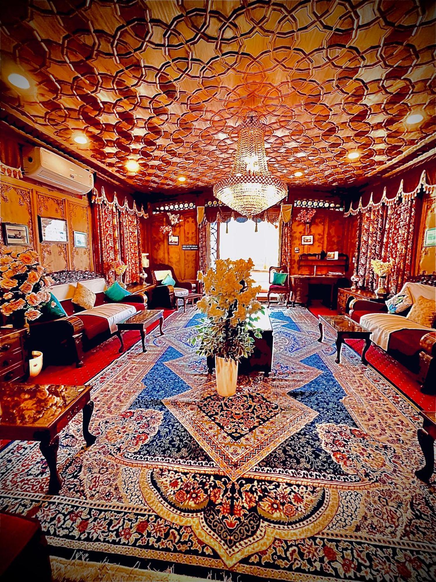 Crown Of India Group Of Houseboats Hotel Srinagar  Ngoại thất bức ảnh